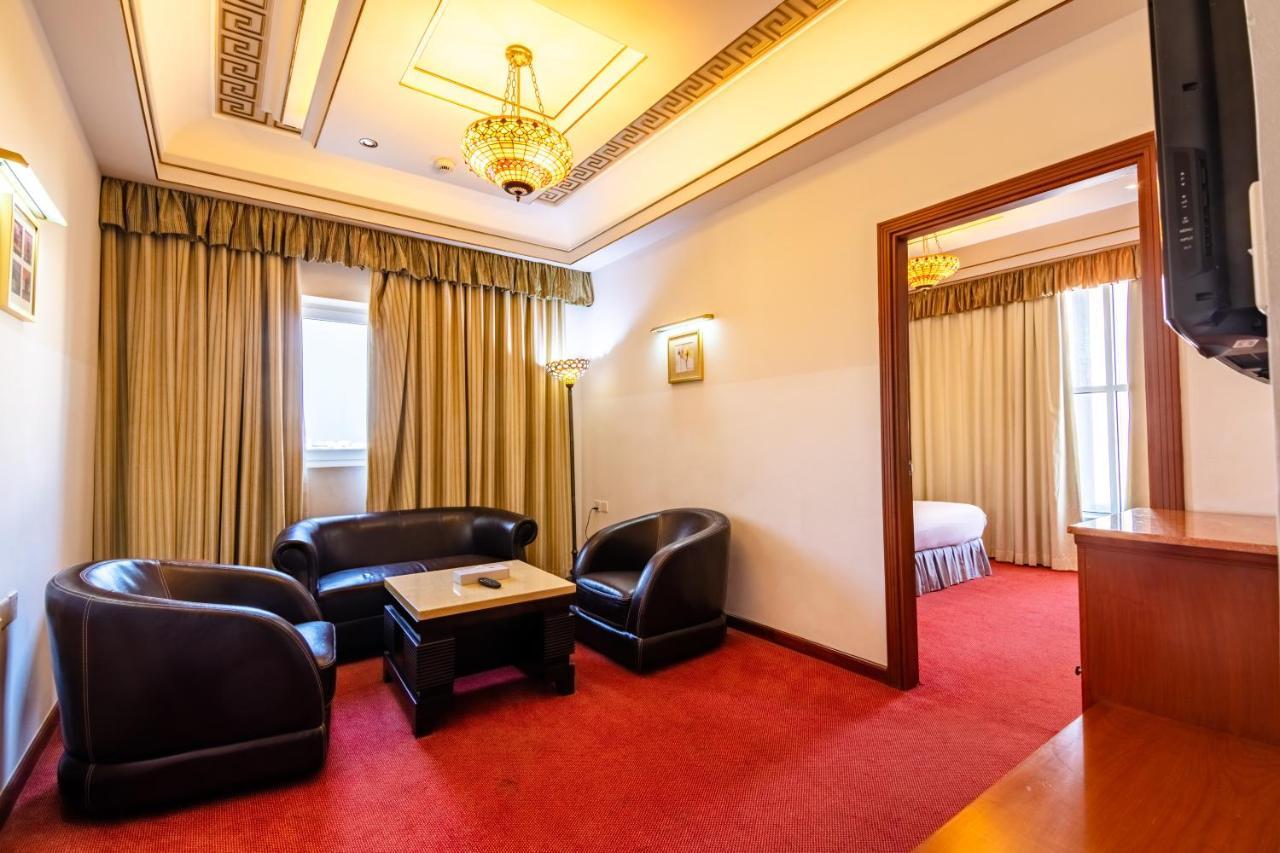 The Platinum Hotel 3*