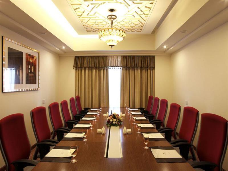 Hotel The Platinum Maskat