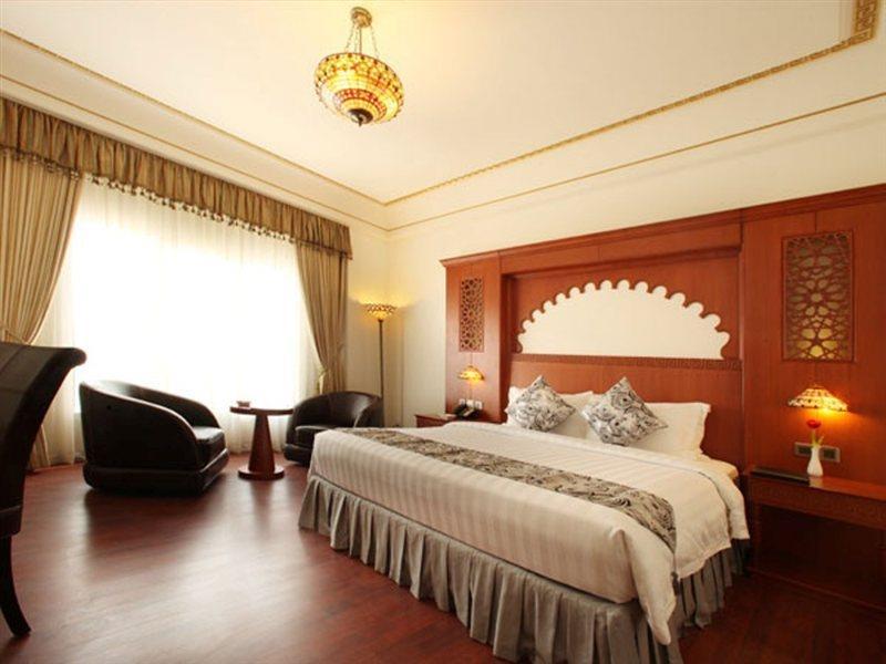 The Platinum Hotel